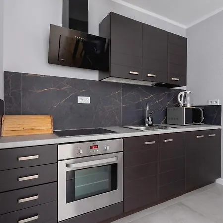 Bialoruska With Balcony 호텔